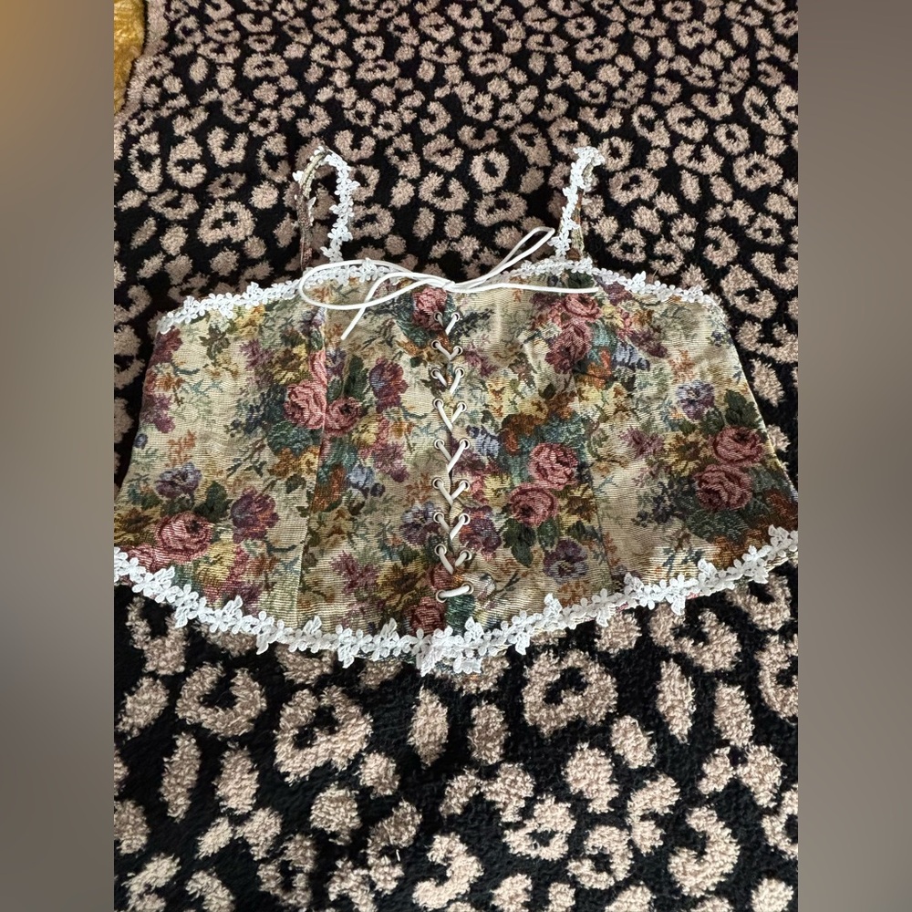 ✨SHEIN✨Floral Lace-Up Corset Top - Picture 3 of 7